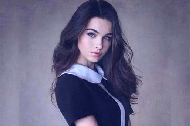 Sienna, 29, a brunette amber-eyed slavic companion based in Pimenta. Offering CIM, A-Level, Travel Companion, Domination, Roleplay. Available for incall and ...