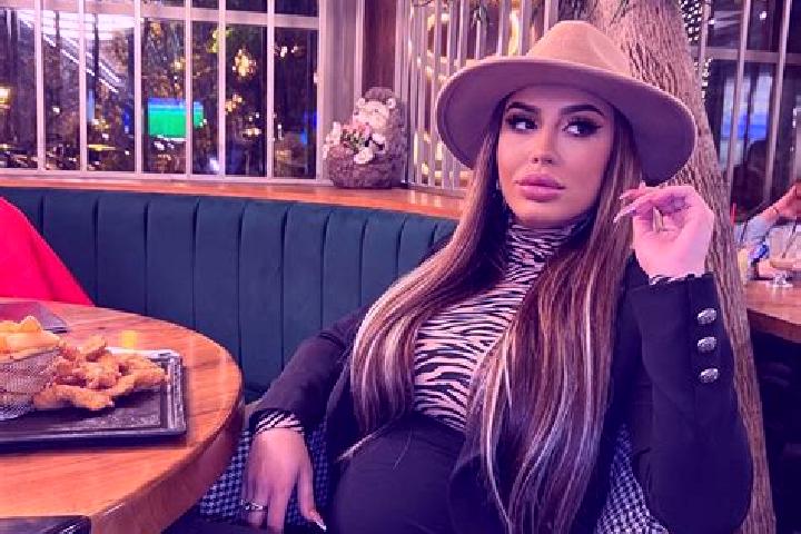 Sienna, 29 — Escort in Mavrodin, Romania
