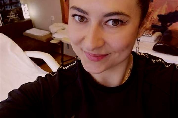 Sienna, 30, a black dark-eyed european companion based in Curiel de Duero. Offering Massage, GFE, Girlfriend Experience, Party Girl, Erotic Massage. Availabl...
