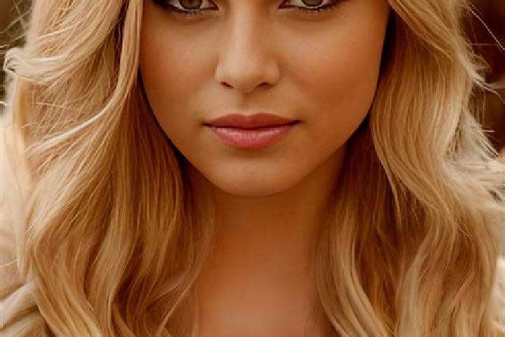 Sienna, 30, a blonde grey-eyed slavic companion based in Villademor de la Vega. Offering Prostate Massage, Tantra, Deep French Kissing, A-Level. Available fo...