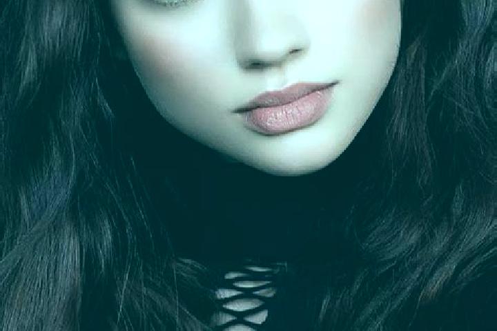 Sienna, 30, a brunette blue-eyed european companion based in Polanczyk. Offering Erotic Massage, GFE, Domination, Travel Companion, Fetish. Available for inc...