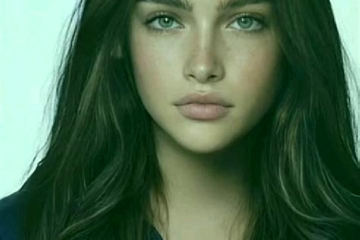 Sienna, 30, a brunette blue-eyed slavic companion based in Tombazosana. Offering Deep French Kissing, Duos, Fetish. Available for incall and outcall, day and...