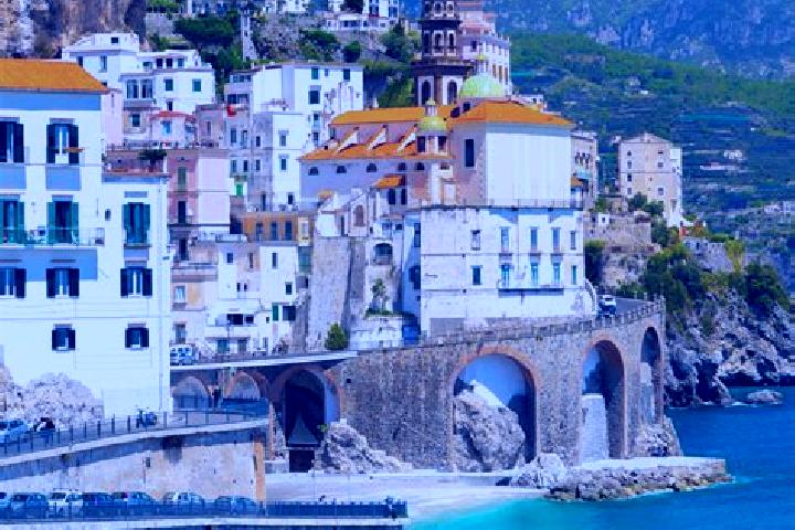 Sienna, 30 — Escort in Cavoni-Ginestreto, Italy