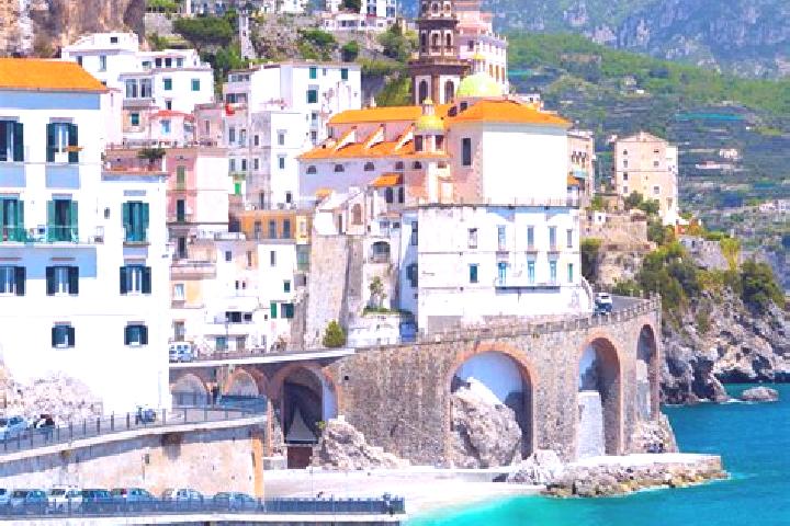 Sienna, 30 — Escort in Telgate, Italy