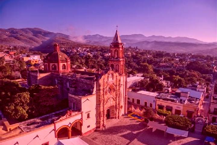 Sienna, 30 — Escort in Tenasda (Barrio de San Ildefonso), Mexico