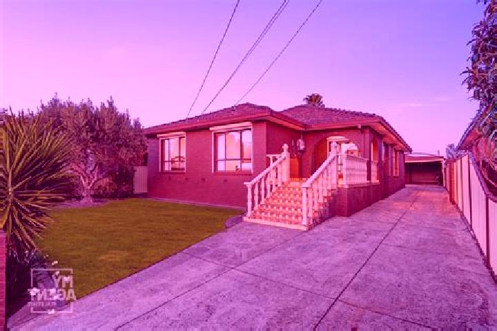 Sienna, 30 — Escort in Thomastown, Australia