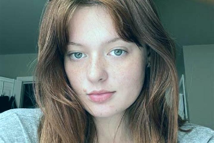 Sienna, 31, a auburn grey-eyed mixed companion based in Holmwood. Offering Roleplay, OWO, Massage, Overnight. Available for incall and outcall, overnight boo...