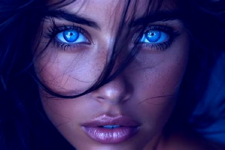 Sienna, 31, a black blue-eyed middle eastern companion based in Buchach. Offering OWO, BDSM, Tantra. Available for incall and outcall, day and evening dates.