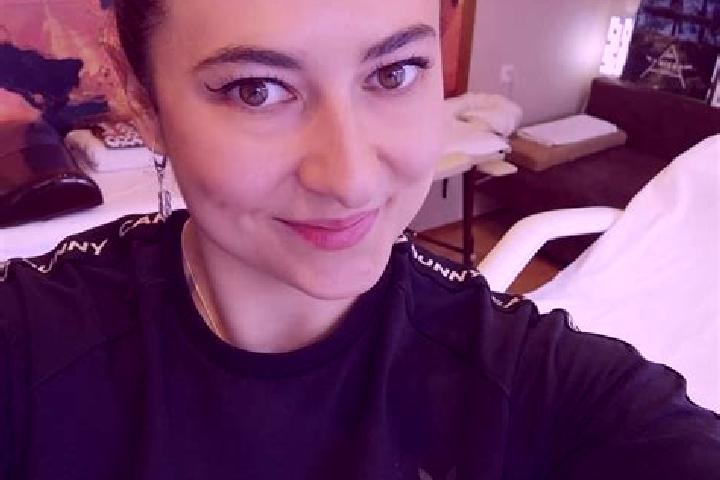 Sienna, 31, a black grey-eyed european companion based in Cologna Paese. Offering Dinner Date, Striptease, 69, CIM, Erotic Massage. Available for incall and ...