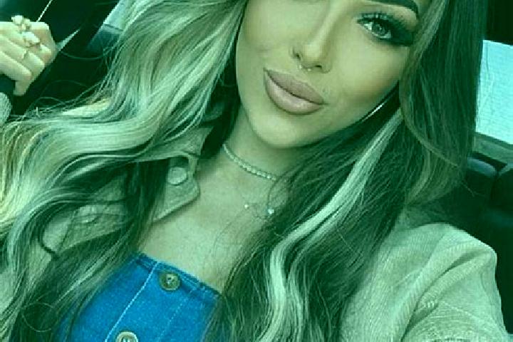 Sienna, 31, a dark blonde brown-eyed european companion based in La Carrera. Offering Duos, Couples, Fetish. Available for incall and outcall, overnight book...