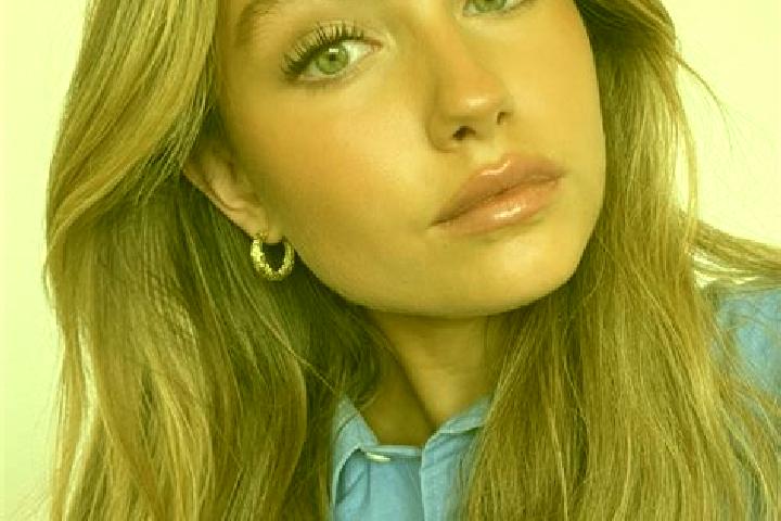 Sienna, 31, a dark blonde green-eyed caribbean companion based in Ciudad Maya. Offering Domination, Deep French Kissing, Massage, Erotic Massage, A-Level. Av...