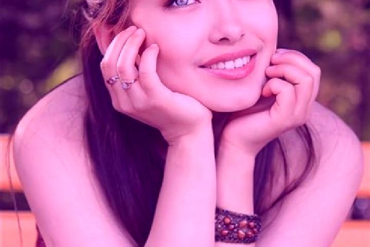 Sienna, 31, a red blue-eyed asian companion based in Schnelsen. Offering Prostate Massage, GFE, BDSM. Available for incall and outcall, overnight bookings av...