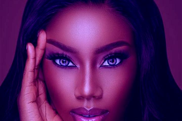 Sienna, 31, a red blue-eyed ebony companion based in Boschi. Offering 69, Couples. Available for incall and outcall, overnight bookings available.