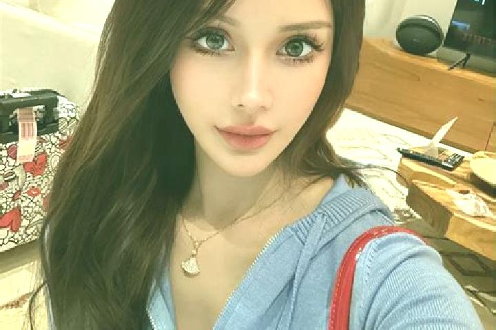 Sienna, 31 — Escort in Ayase, Japan