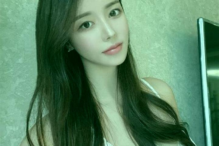 Sienna, 31 — Escort in Pengshi, China