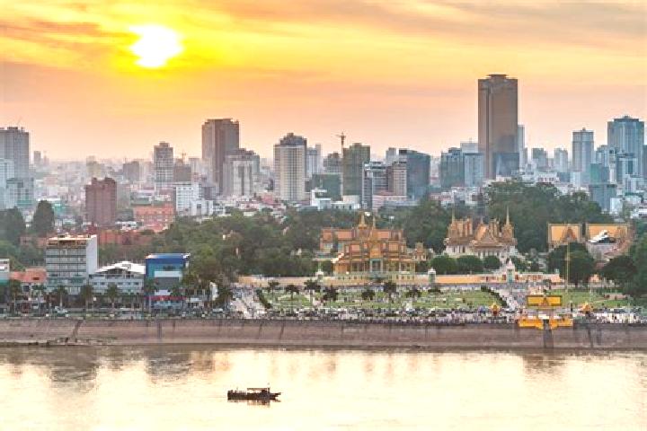 Sienna, 31 — Escort in Phnom Penh, Cambodia