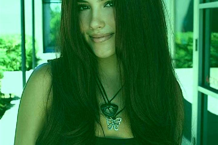 Sienna, 32, a auburn dark-eyed indian companion based in Basella. Offering Party Girl, Massage, Fetish, Girlfriend Experience, Travel Companion. Available fo...