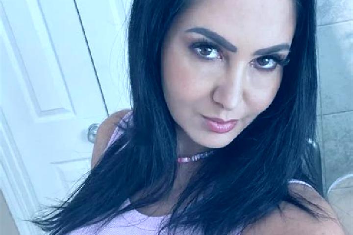 Sienna, 32, a black brown-eyed latina companion based in Nuxis. Offering Travel Companion, Massage, Erotic Massage, Deep French Kissing. Available for incall...