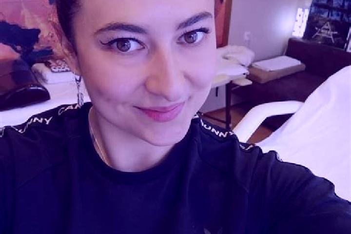 Sienna, 32, a black grey-eyed mediterranean companion based in Corvara. Offering Overnight, Massage, Tantra, BDSM, Party Girl. Available for incall and outca...
