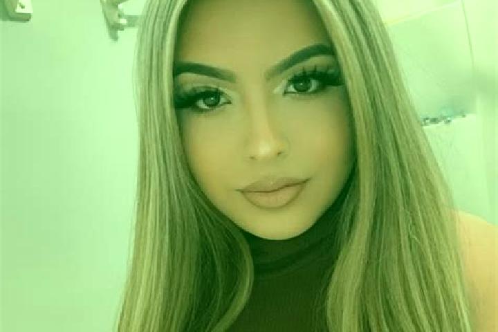Sienna, 32, a blonde brown-eyed latina companion based in Stainz bei Straden. Offering CIM, A-Level, Party Girl, Erotic Massage, Prostate Massage. Available ...