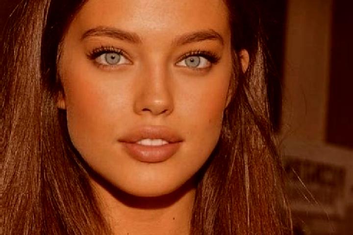 Sienna, 32, a chestnut green-eyed caucasian companion based in Livada de Bihor. Offering CIM, Deep French Kissing, BDSM, Dinner Date, GFE. Available for inca...