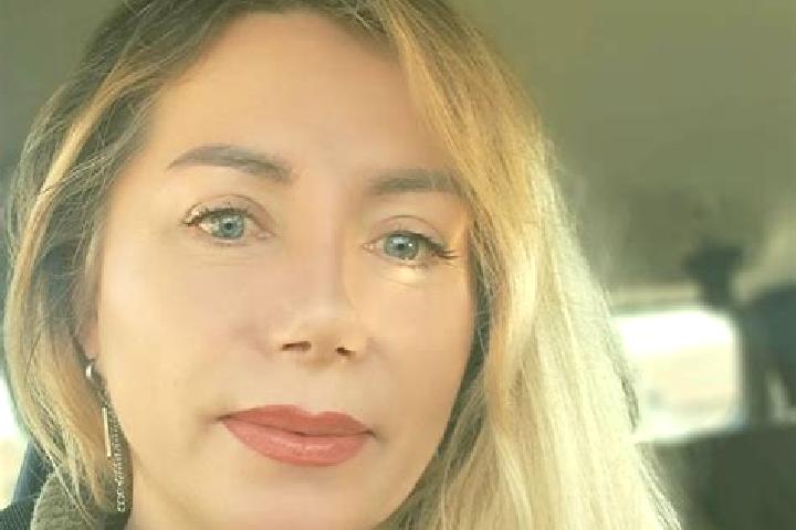 Sienna, 32 — Escort in Alimpesti, Romania