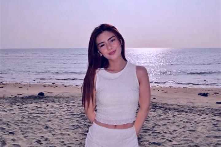 Sienna, 32 — Escort in Boliney, Philippines
