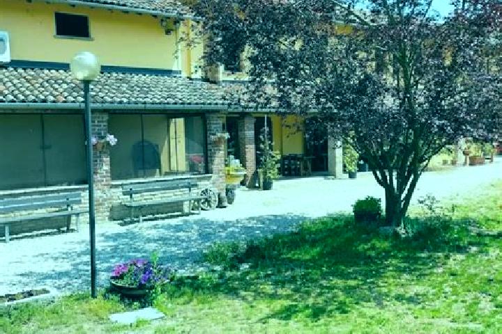 Sienna, 32 — Escort in Ceretto Lomellina, Italy