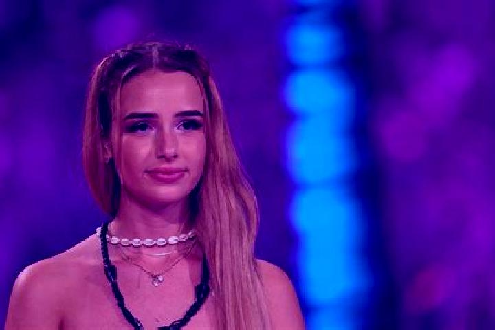 Sienna, 32 — Escort in Daiting, Germany