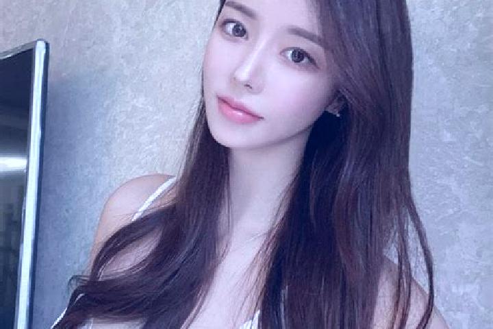 Sienna, 32 — Escort in Guqian, China
