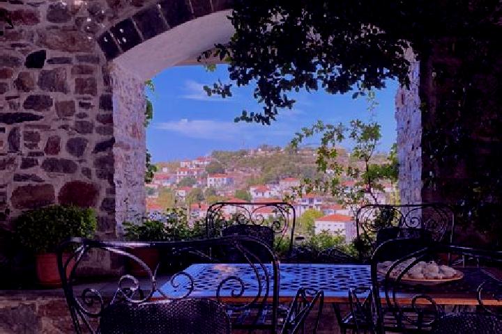 Sienna, 32 — Escort in Kyriaki, Greece