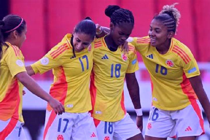 Sienna, 32 — Escort in La Apartada, Colombia