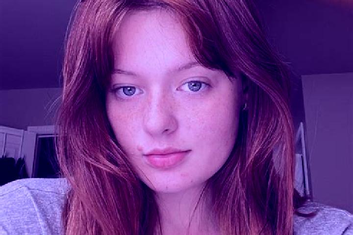 Sienna, 33, a auburn hazel-eyed mixed companion based in Highworth. Offering Couples, Deep French Kissing. Available for incall and outcall, day and evening ...