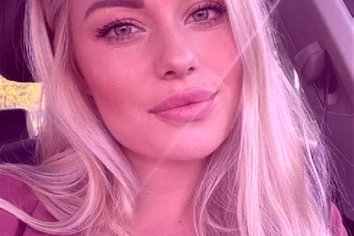 Sienna, 33, a blonde hazel-eyed caucasian companion based in Varazdin. Offering CIM, BDSM, Domination. Available for incall and outcall, day and evening dates.