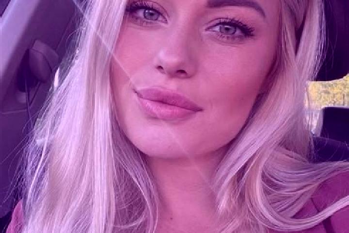 Sienna, 33, a blonde hazel-eyed mediterranean companion based in Altinopolis. Offering Domination, 69, OWO, Striptease. Available for incall and outcall, day...