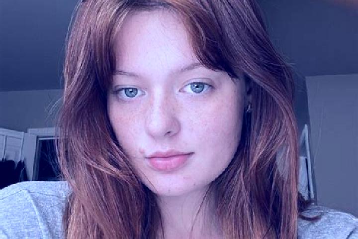 Sienna, 33, a red brown-eyed caucasian companion based in Garhi. Offering Tantra, BDSM, A-Level. Available for incall and outcall, day and evening dates.