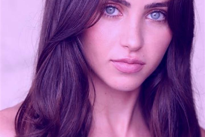 Sienna, 33, a red brown-eyed indian companion based in Ferfay. Offering A-Level, Massage, OWO, BDSM. Available for incall and outcall, overnight bookings ava...