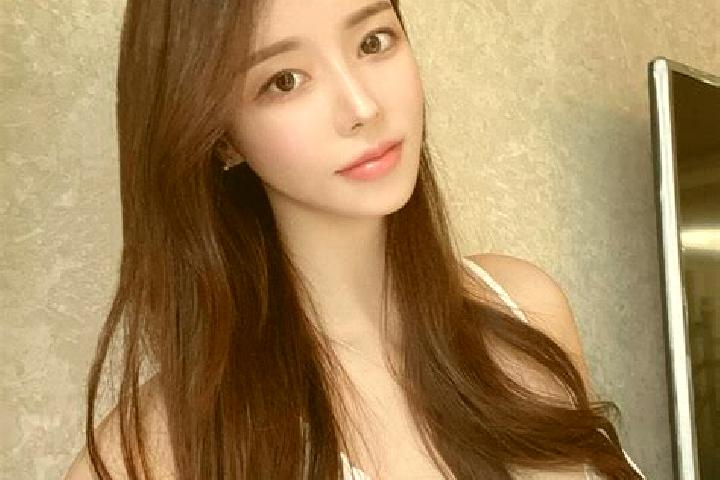 Sienna, 33 — Escort in Dananshan, China