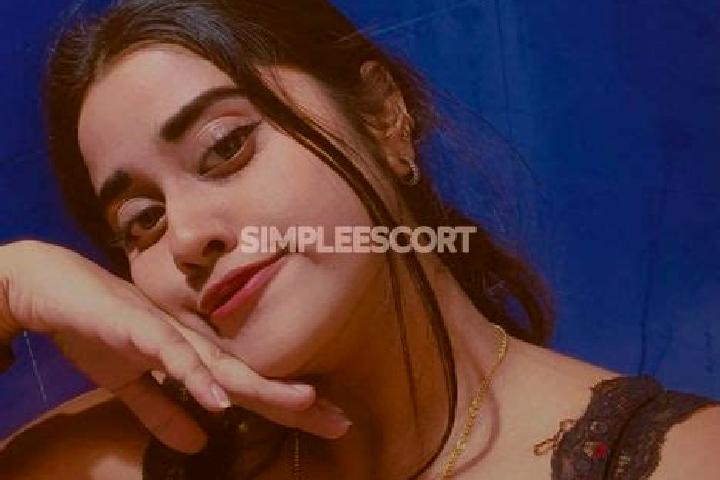 Sienna, 33 — Escort in Panipat Taraf Ansar, India