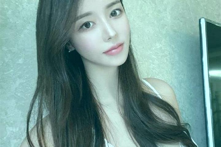 Sienna, 33 — Escort in Sanseo, South Korea