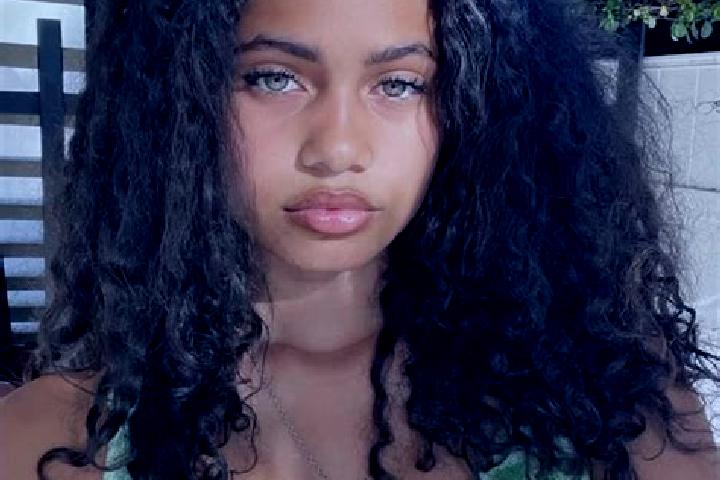 Sienna, 34, a blonde amber-eyed mixed companion based in Padedemanu. Offering 69, Domination, Deep French Kissing, Dinner Date. Available for incall and outc...