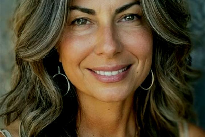 Sienna, 34, a brunette grey-eyed european companion based in Guindapunan. Offering 69, Prostate Massage, Erotic Massage. Available for incall and outcall, da...