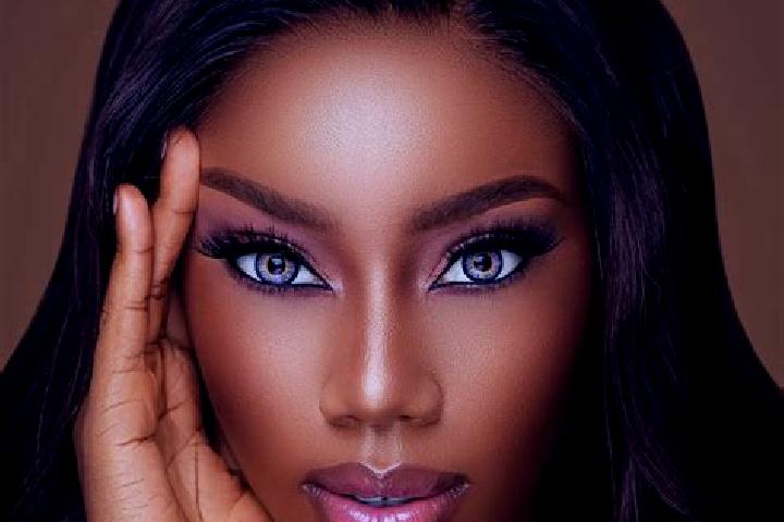 Sienna, 34, a chestnut blue-eyed ebony companion based in Hatavch. Offering Overnight, Couples, Domination. Available for incall and outcall, overnight booki...