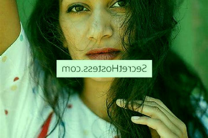 Sienna, 34, a red brown-eyed indian companion based in Longpre-les-Corps-Saints. Offering Travel Companion, Party Girl, Deep French Kissing. Available for in...