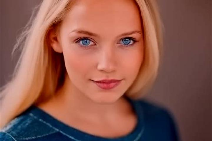 Sienna, 35, a blonde blue-eyed caribbean companion based in Yuguan. Offering Dinner Date, GFE, BDSM. Available for incall and outcall, day and evening dates.