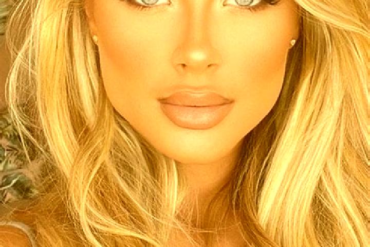 Sienna, 35, a blonde hazel-eyed latina companion based in Hindeloopen. Offering Domination, Massage, Roleplay, A-Level. Available for incall and outcall, ove...