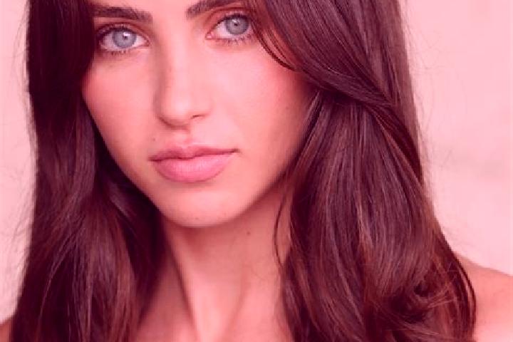 Sienna, 35, a brunette hazel-eyed latina companion based in Fenix. Offering GFE, Roleplay, BDSM, Domination, Girlfriend Experience. Available for incall and ...