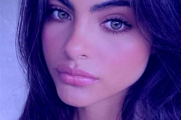 Sienna, 35, a dark blonde hazel-eyed middle eastern companion based in Sangolqui. Offering Couples, Tantra, GFE. Available for incall and outcall, day and ev...