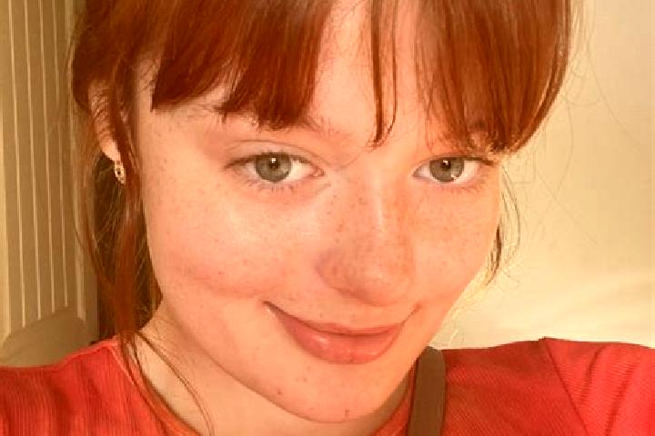 Sienna, 35, a red dark-eyed ebony companion based in Welwyn. Offering Duos, CIM, 69, OWO. Available for incall and outcall, day and evening dates.