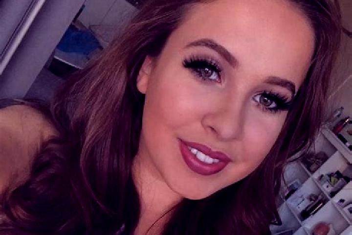 Sienna, 35, a red dark-eyed slavic companion based in Kellerberrin. Offering A-Level, 69, Dinner Date. Available for incall and outcall, day and evening dates.